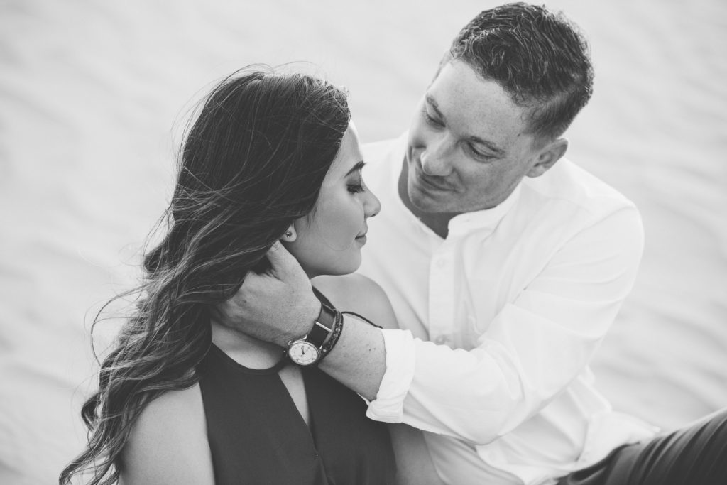 Couple desert shoot Dubai